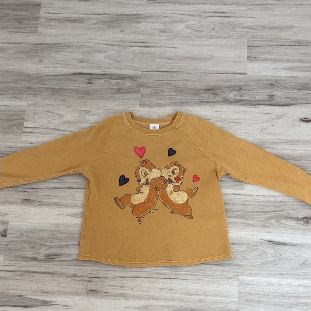Women’s Disney Tan Sweatshirt with Chip and Dale Heart Design size XS - Picture 6 of 11